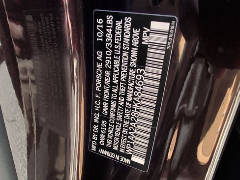 Used 2017 Porsche Cayenne Platinum Edition image 32