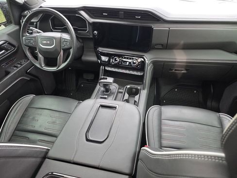 Used 2022 GMC Sierra 1500 AT4X image 29