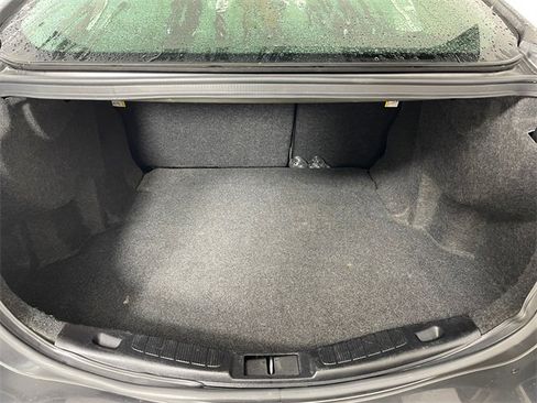 Used 2018 Ford Fusion Titanium image 12