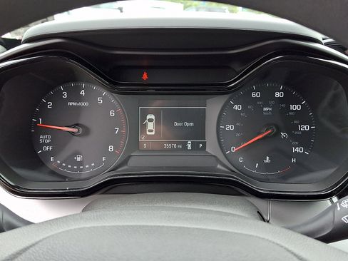 Certified 2024 Chevrolet Trax LS w/ LS Convenience Package FWD image 21