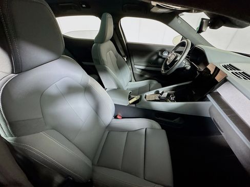 Used 2021 Polestar Polestar 2 image 25