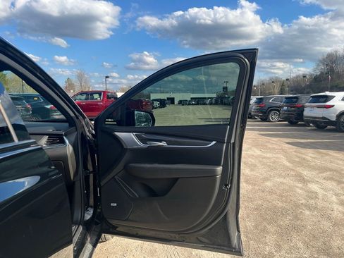 Used 2024 Cadillac XT5 Sportv w/ LPO, Floor Liner Package AWD/4WD image 38