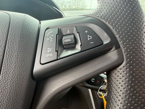 Used 2022 Chevrolet Trax LS w/ Tint and Cruise Package FWD image 13
