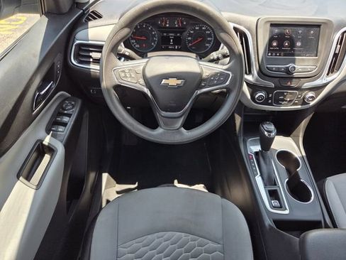 Certified 2021 Chevrolet Equinox LS w/ LS Convenience Package FWD image 13