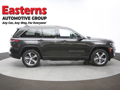 Used 2023 Jeep Grand Cherokee 4WD 4xe image 40