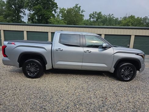 Used 2024 Toyota Tundra SR5 w/ SR5 Convenience Package AWD/4WD image 9