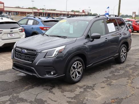 Certified 2024 Subaru Forester Premium AWD/4WD image 4