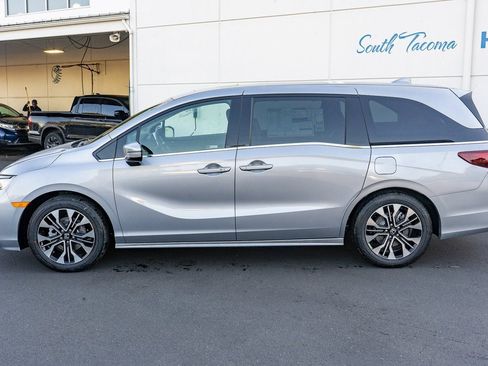 New 2026 Honda Odyssey Elite image 9