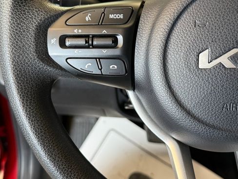 Used 2023 Kia Rio S image 11