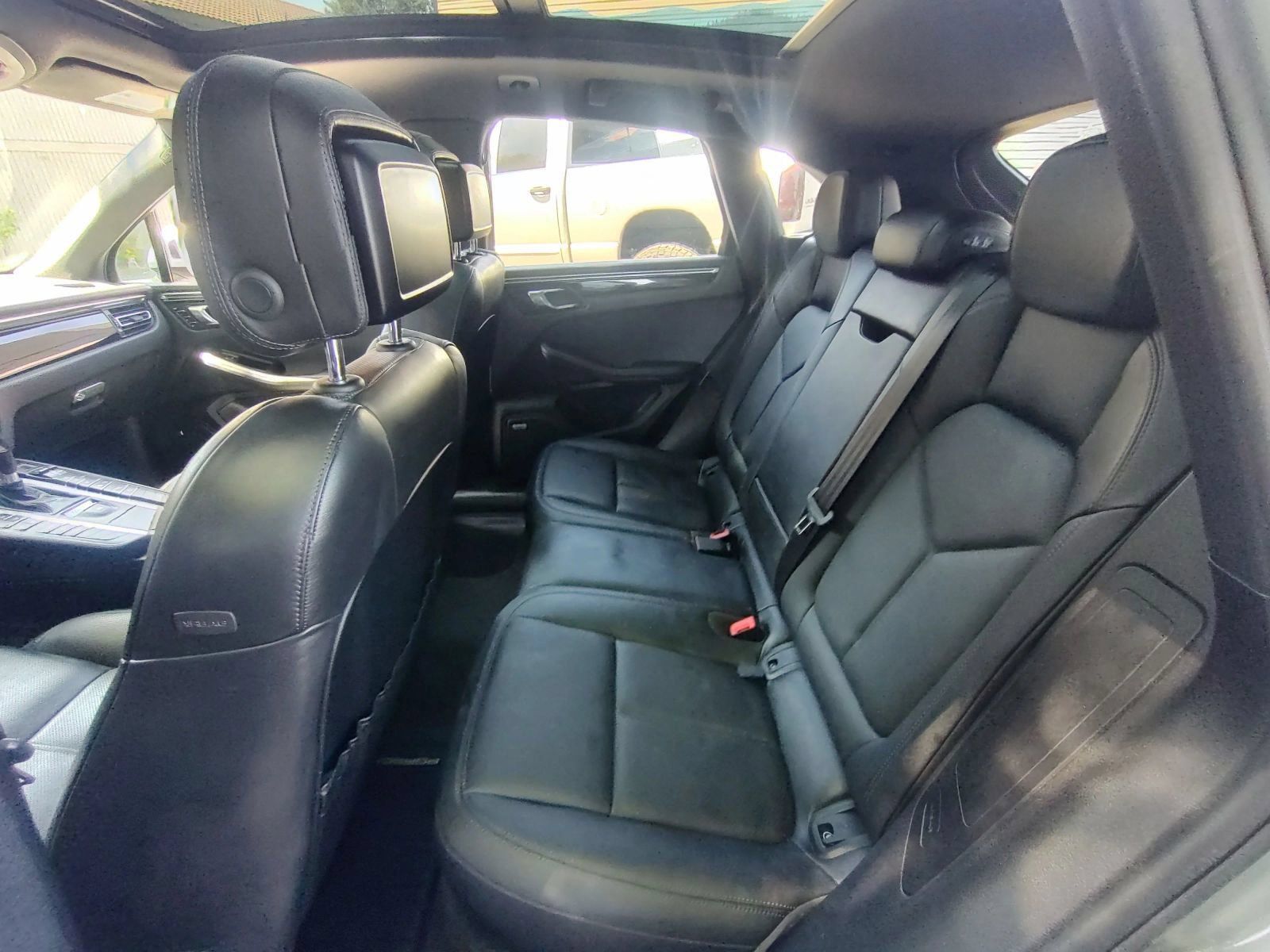 Used 2019 Porsche Macan AWD/4WD image 55