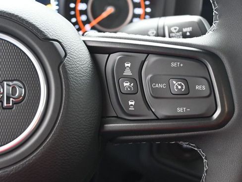New 2025 Jeep Gladiator Sport AWD/4WD image 10