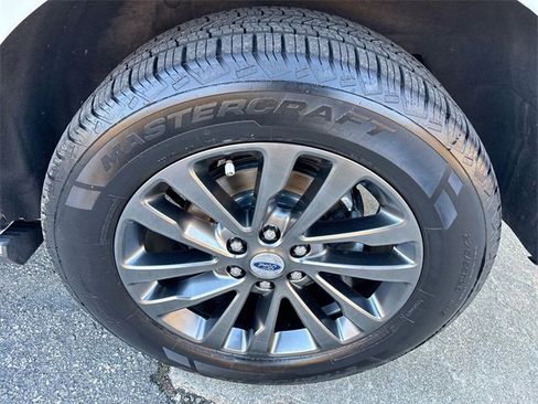 Used 2021 Ford Expedition Max Limited image 15