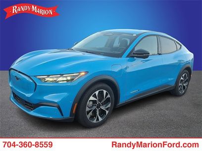 New 2024 Ford Mustang Mach-E Select w/ Comfort Package Lite