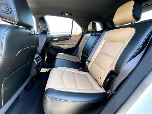 Used 2022 Chevrolet Equinox Premier AWD/4WD image 15