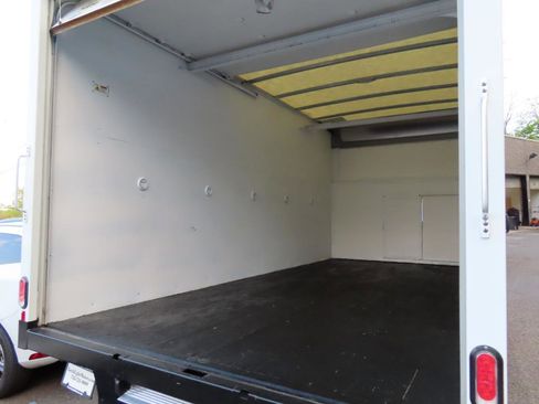 Used 2022 Chevrolet Express 3500 w/ Power Convenience Package RWD image 14
