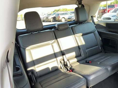 Certified 2025 Ford Expedition Active AWD/4WD image 30