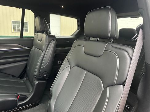 Used 2021 Jeep Grand Cherokee L Overland w/ Advanced Protech Group III image 23