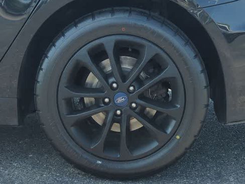 Used 2020 Ford Fusion SE FWD image 12