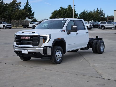 New 2026 GMC Sierra 3500 Pro w/ Convenience Package image 2