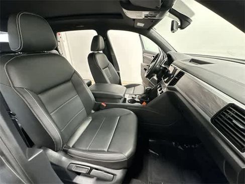 Used 2023 Volkswagen Atlas Cross Sport SE w/ Panoramic Sunroof Package image 23