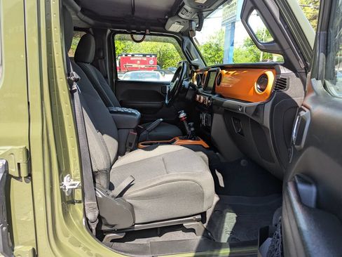 Used 2022 Jeep Gladiator Sport AWD/4WD image 33