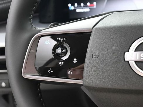 New 2025 Nissan Murano SL image 2