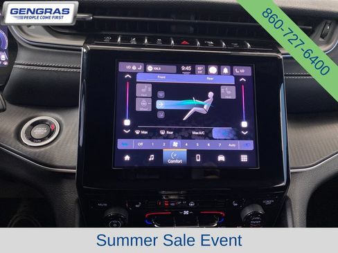 Used 2023 Jeep Grand Cherokee L Laredo AWD/4WD image 19