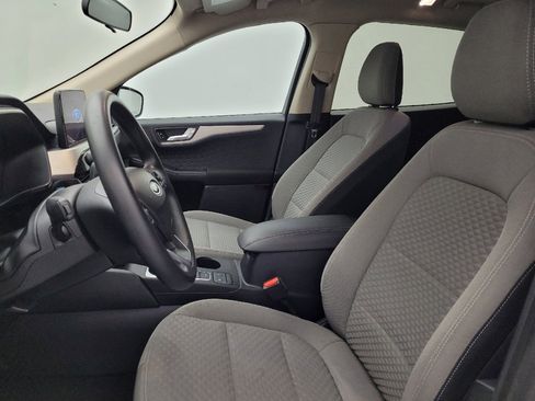 Used 2020 Ford Escape SE image 17