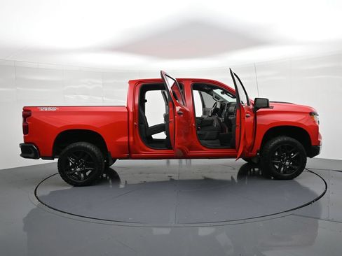 Used 2024 Chevrolet Silverado 1500 Custom Trail Boss w/ LPO, Dark Essentials Package AWD/4WD image 23