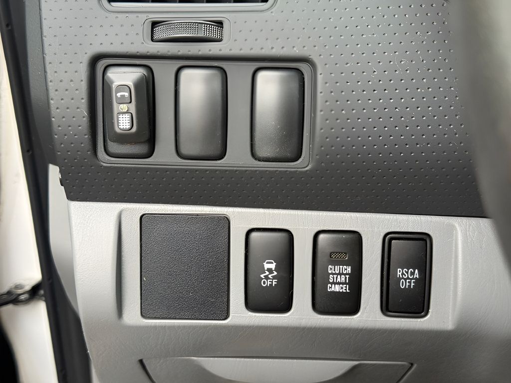 Used 2012 Toyota Tacoma 4x4 Regular Cab image 19