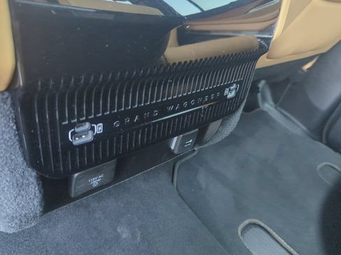 Used 2024 Jeep Grand Wagoneer Series III w/ Rear Seat Video Group 1 AWD/4WD image 45