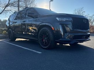 Used 2024 Cadillac Escalade ESV V video 2