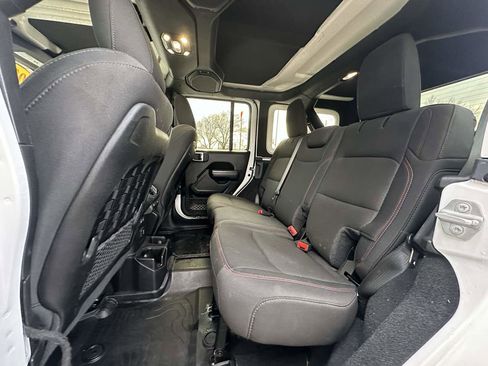 Used 2021 Jeep Wrangler Unlimited Rubicon w/ Steel Bumper Group AWD/4WD image 33