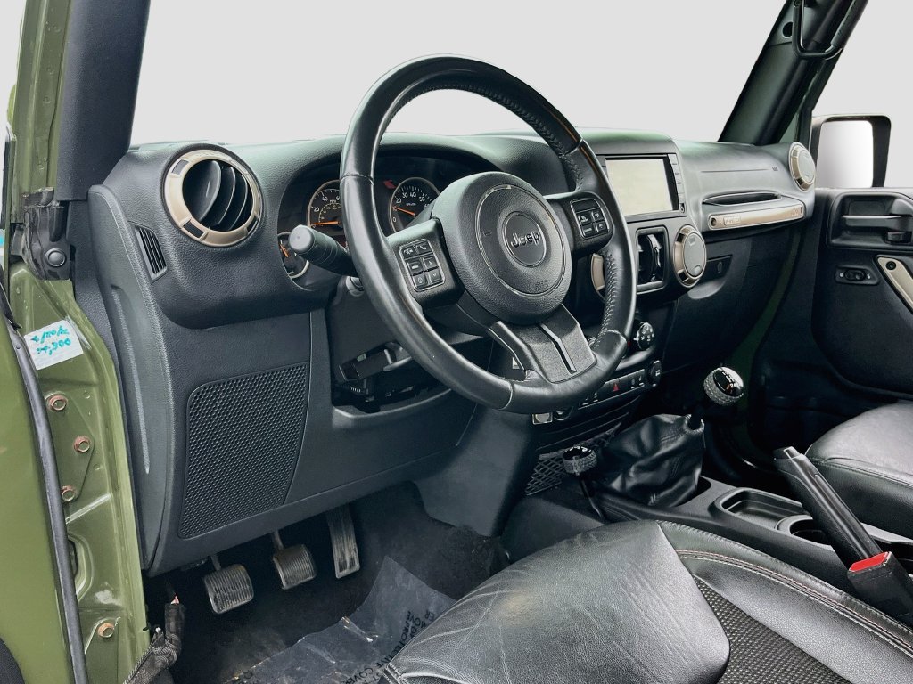 Used 2016 Jeep Wrangler Unlimited Sahara AWD/4WD image 9