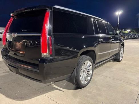 Used 2019 Cadillac Escalade ESV Platinum AWD/4WD image 5