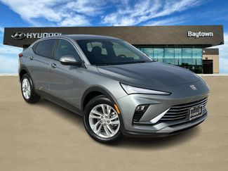 Used 2025 Buick Envista Preferred video 1