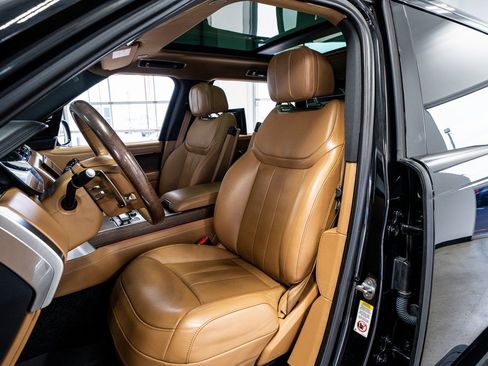 Used 2023 Land Rover Range Rover Long Wheelbase SE image 35