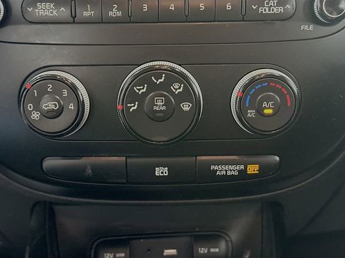 Used 2016 Kia Soul image 15