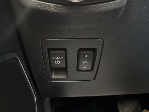 Used 2018 Ford F150 Platinum w/ Equipment Group 701A Luxury image 37