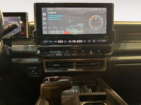 Used 2024 GMC Hummer EV 3X w/ Extreme Off-Road Package AWD/4WD image 12