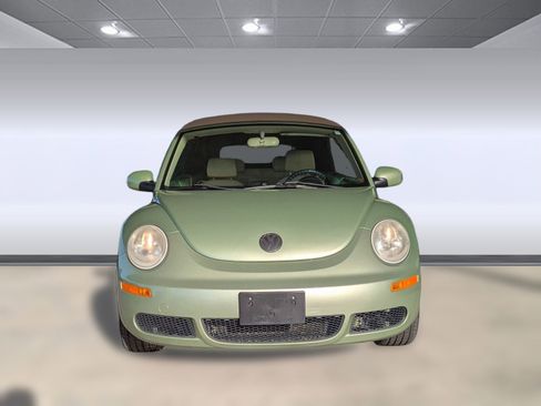 Used 2008 Volkswagen Beetle SE image 5