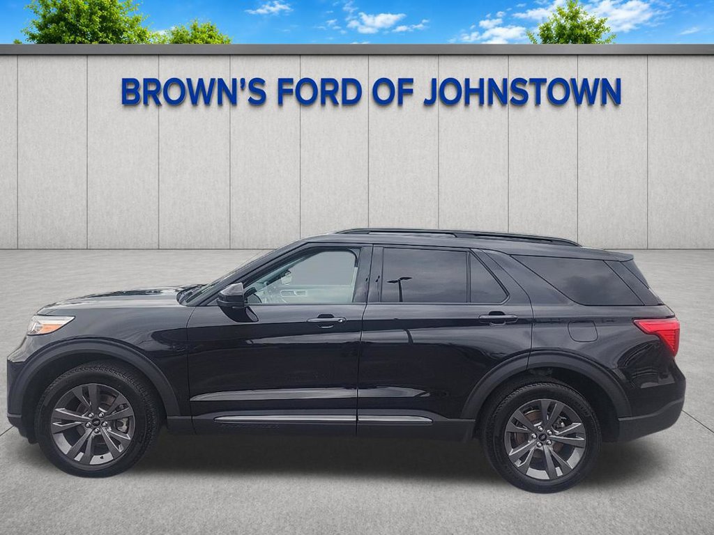 Used 2023 Ford Explorer XLT w/ Equipment Group 202A AWD/4WD image 5