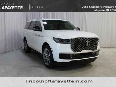 New 2026 Lincoln Navigator Reserve AWD/4WD image 31