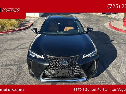 Used 2021 Lexus UX 200 200 Sport Utility 4D w/ Accessory Package (Z1) image 4