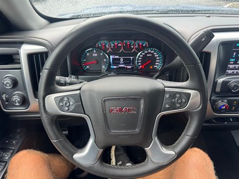 Used 2017 GMC Sierra 1500 SLE w/ SLE Value Package AWD/4WD image 12