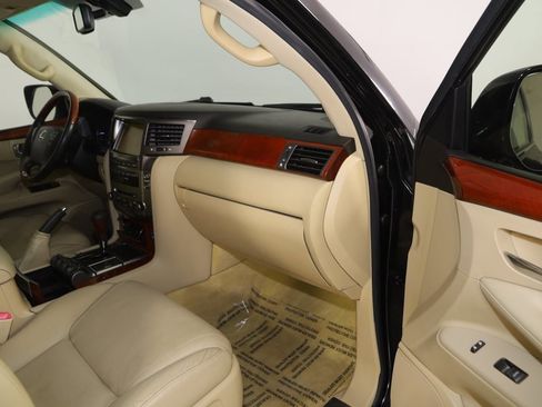 Used 2010 Lexus LX 570 4WD w/ Preferred Accessory Package image 46