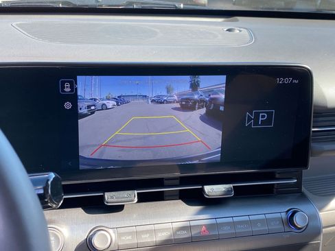 Used 2025 Hyundai Kona SEL image 17