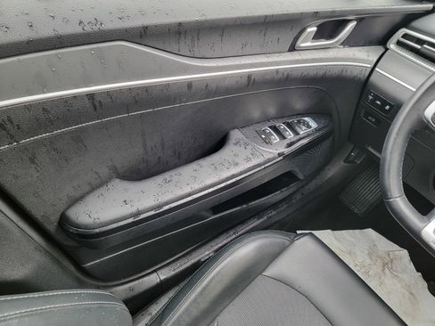 Used 2023 Kia K5 GT-Line image 32