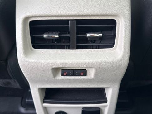 Used 2022 Ford Edge Titanium w/ Equipment Group 301A AWD/4WD image 22