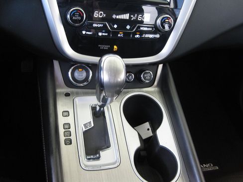 Used 2016 Nissan Murano Platinum w/ Platinum Technology Package FWD image 21